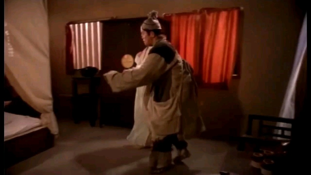 三級