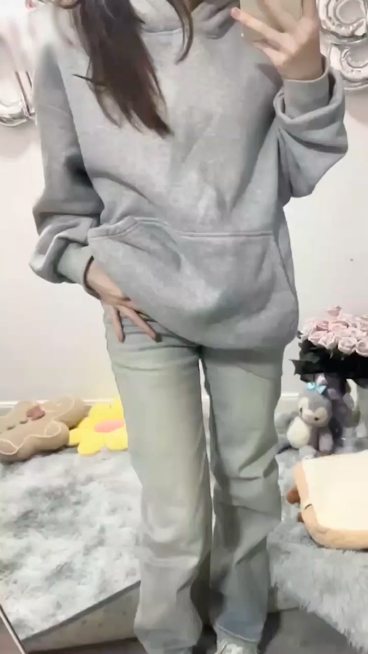 抖音极品嫩妹 别拔虎牙 金主定制舔脚足交吞袜私拍流出 绝美玉足诱惑无比 足控党的瓜友们这下有福了！ | 51吃瓜网