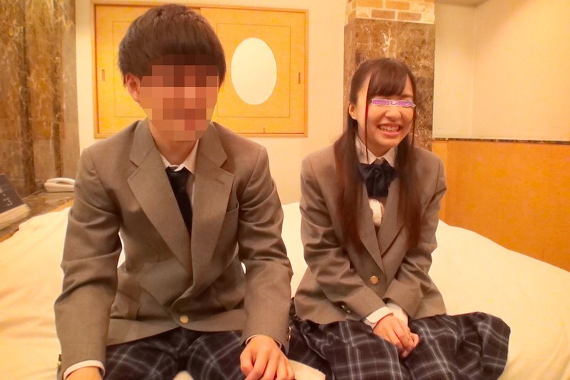 DKRA-2402 一個惡作劇：給同校的男女同學準備“保證會破裂的緩釋避孕套”，強迫他們進行無保護性行為！這些男女同學在情侶飯店挑戰持續射精而不拔出！裝滿精液的保險套突然破裂，導致意想不到的大量精液射入陰道內！ ！ 2 美咲