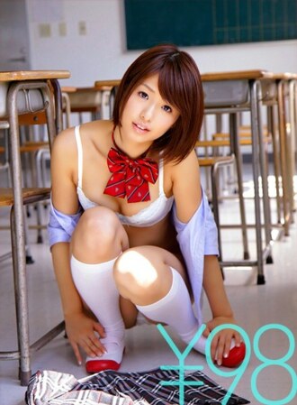 dv-1458 DV-1458 【お得】文化祭でストリップするみぃなな、まな板ショーでセックス。同級生の前で騎乗位ハメ。下から突かれイカされ、バックで合体。自分で腰を振り、奥まで突かれまたイク。正常位から横バック、ここでもイカされ再度の正常位で激ピス、イッた彼女に顔射 川上奈々美