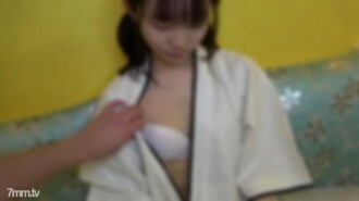 fc2-ppv-2675172 FC2-PPV-2675172 悲壮感漂う10代家出少女。色白スレンダー体型にデカクリの発育中マンコが初々しい。人生初の大量潮吹きに喘ぎ声が止まらず、快楽の果てに大量中出しされ絶頂。