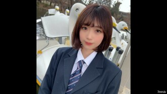 fc2-ppv-2691402 FC2-PPV-2691402 【完全顔出し・初撮影】清純な未成◯の制服を脱がせるとまだ幼すぎる美少女の裸が・・・まだ穢れを知らない訳あり女子◯生の純白ロリな身体にゴムなし膣内射精！！（3回射精）