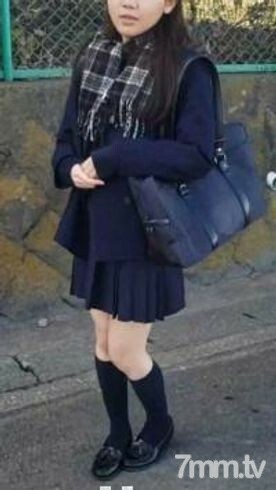 fc2-ppv-2702993 FC2-PPV-2702993 お嬢様女子校を家庭の事情で助け…カラオケでの性行為から彼女の家で親御さんに隠れてハメ撮りまで５作品