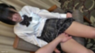 fc2-ppv-3232483 FC2-PPV-3232483 十幾歲的新生。我有一個男朋友，但是當我第一次插入沒有橡膠的橡膠時，我的敏感度爆炸了“我感覺很好..!!”表演結束後，第二輪淋浴時頭髮濕漉漉的，連續射精。