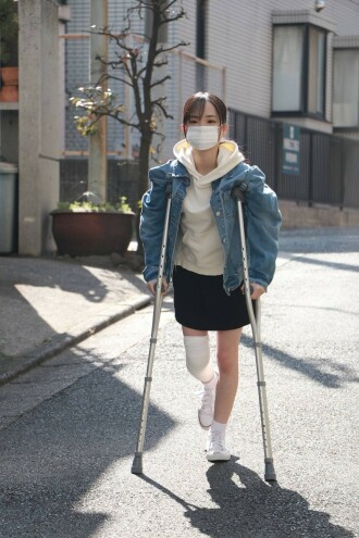 fc2-ppv-3600188 FC2-PPV-3600188 とある男の忘備録　かわいそう骨折ちび ※レビュー特典あり