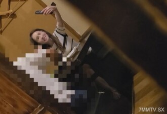 fc2-ppv-3682986 FC2-PPV-3682986 精緻巨乳女人，揮霍無度卻改不掉。  即使在有顧客陪伴的情況下也讓別人的棍子很爛，違反了所謂的傑作直播