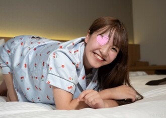 fc2-ppv-4143598 FC2-PPV-4143598 Pajamas de Ojama ♥ 我無法停止推動 ♥ 愛醬，19 歲，個性開朗，笑容超可愛 ♥ 我無法抗拒擁有天然陰毛的嚴肅素人的反應 ♥