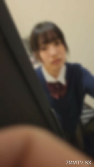 fc2-ppv-4178083 FC2-PPV-4178083 美麗少女的第一位爸爸在直播網咖裡被一個不知名老人的陰莖插入