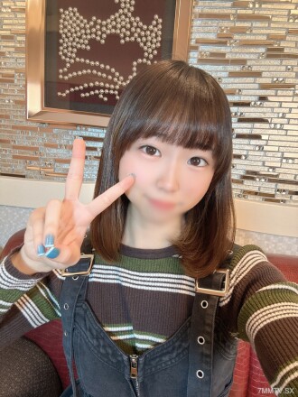 fc2-ppv-4348624 FC2-PPV-4348624 可以將惡魔公雞插入18歲肛門嗎？白眼剝離極限◯◯◯◯◯