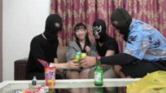 fc2-ppv-4524304 FC2-PPV-4524304 我一直在玩遊戲，看看誰可以被視為家庭聚會。