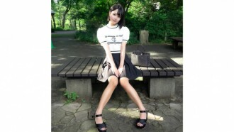 fc2-ppv-4576533 FC2-PPV-4576533 얼굴 내밀기!3일간 한정!솔직한 성격으로 성적 호기심이 넘치는 모 주간지 편집부 소속의 신인 사원!