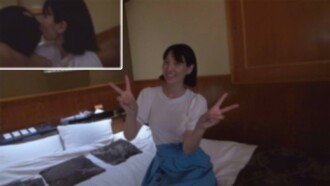 fc2-ppv-4581965 FC2-PPV-4581965 Hしたすぎておねだりしちゃう奥さん。「イクぅ♡イクぅ♡気持ちいい♡」と叫ぶさなさんに3回中出し。中出しすると丁寧に正座で「精*をありがとうございました♡」とお礼を言ってくれます。