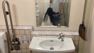 fc2-ppv-4672645 FC2-PPV-4672645 会社のパートさん　マジでお金がない妊婦を深夜のトイレでやりたい放題ｗｗ