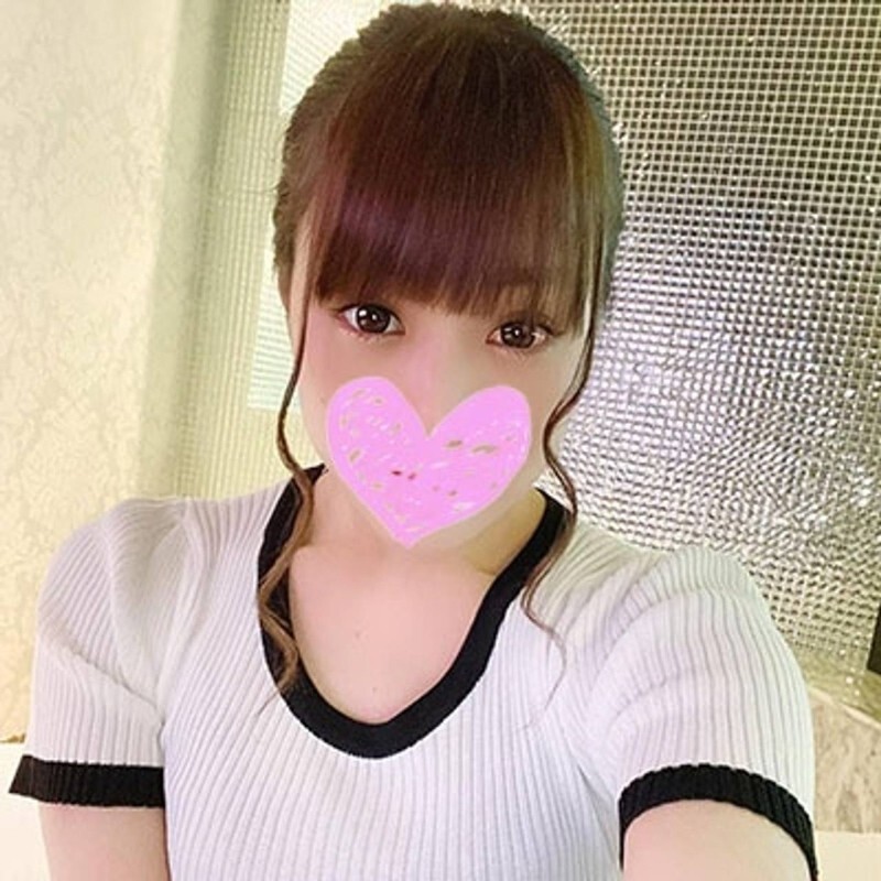 FC2-PPV-4808475 一個純真溫柔的女孩！一個超級溫柔的美人，只要一個擁抱就能讓你感受到滿滿的愛。第一人稱視角，極致的奶油派性愛！