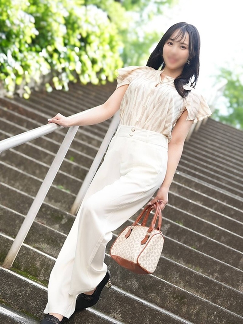 FC2-PPV-4827731 我利用照顧孩子的間隙拍攝了這個影片 ★ 一個性慾旺盛、性慾旺盛的家庭主婦，Non，30歲