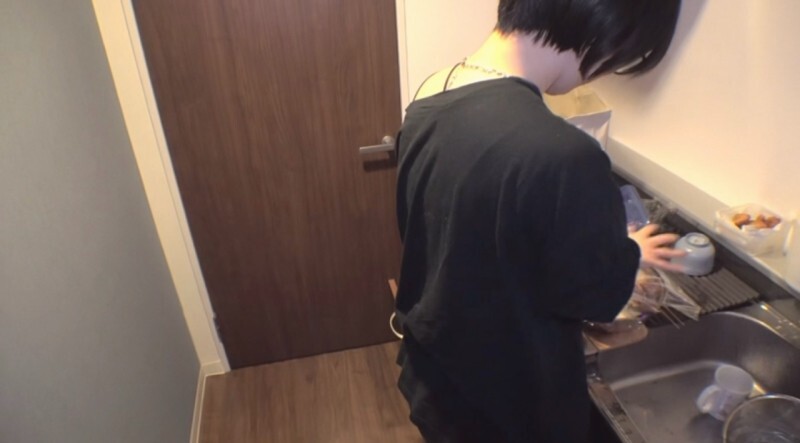 FC2-PPV-4842726 【對不起，男友】我去男友家看他的時候，他正在幫我做午飯，我打斷了他，突然很想做這件事，所以我就在那兒做了。