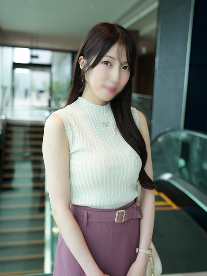 FC2-PPV-4857697 ※僅限第一次※極度危險！ ※必然內射※我和一個模特兒級的漂亮妻子（26歲）結婚第二年，她戴著結婚戒指，我們發生了性關係，我們都非常興奮，最後我射在了她的體內（茜）