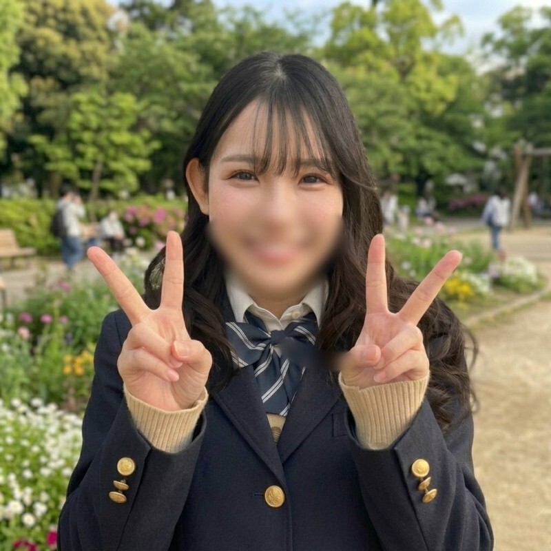 FC2-PPV-4875309 太令人震驚了！ ！幾乎沒有任何性經驗！這位在社群媒體上爆紅的時尚美女，竟然對巨根和原始性愛如此著迷！