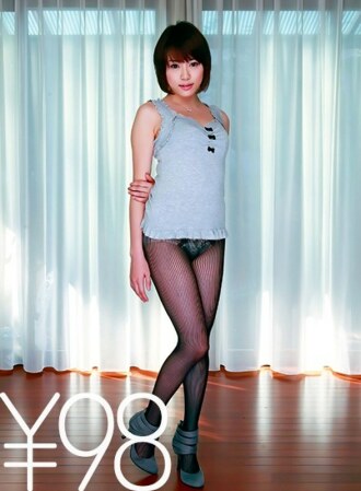 SERO-015 Azumi的作品價格實惠！成為撕裂的超薄橡膠的受害者。像往常一樣，在插入之前撕開橡膠並將其放在一起。她說她的雞巴很溫暖，因為它是生的。我一直保持傳教士姿勢。即使是後入式，他也會在無人知曉的情況下深入她的內心，在最後的傳教士姿勢中，他假裝把橡膠和精液塗在臉上，Azumi。 - あづみ