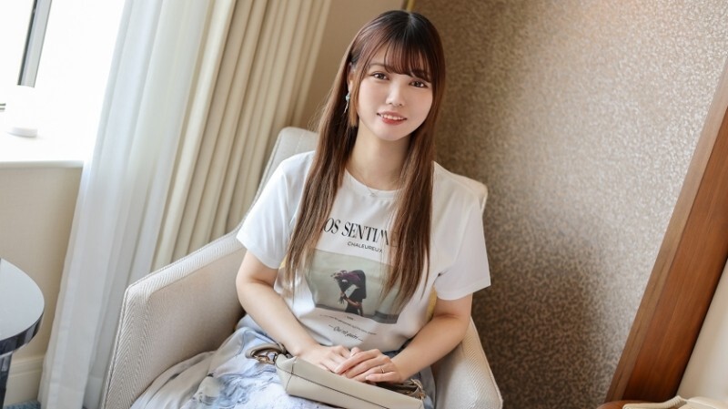 SIRO-5610 「옆에서 보면 아무런 불만도 없는 생활, 그래도 접할 수 없는 시간이 쌓여, 30세 기혼 여성이 한 걸음을 내디뎠 때까지의 기록