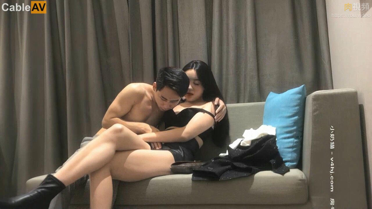 【文軒探花】剛下海的單親媽媽，漂亮小少婦溫柔親和，做愛投入配合求深入