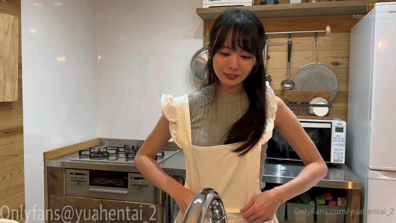 可愛漂亮廚娘廚房性愛體驗 Cosplay結愛