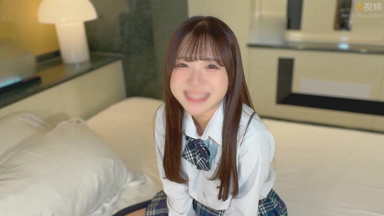 最可愛美女學生首次潮吹被大雞巴活塞感到興奮[Part1] 學生