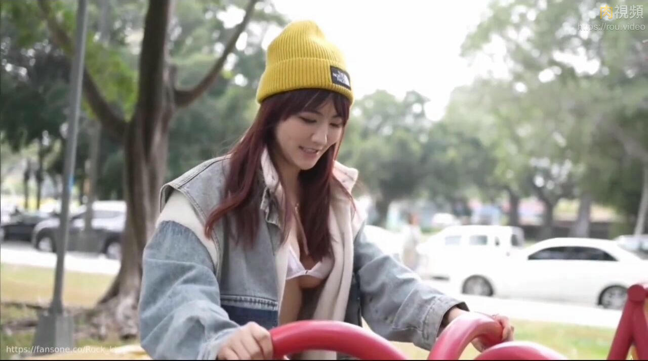 正妹野外露出玩性玩具 看看她高潮多少次 費爵娜