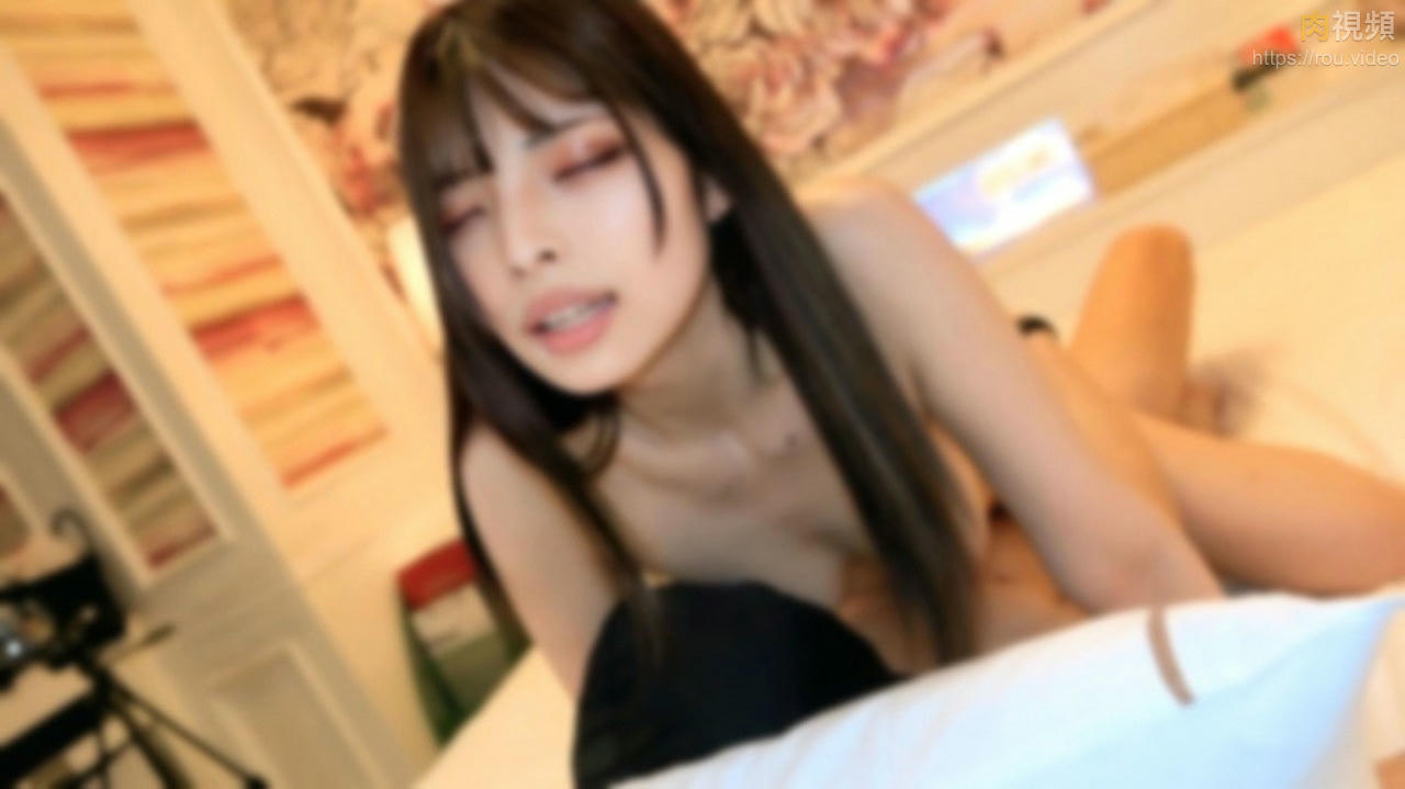 G奶正妹人生初3P 女上騎乘同時吃棒棒 無碼