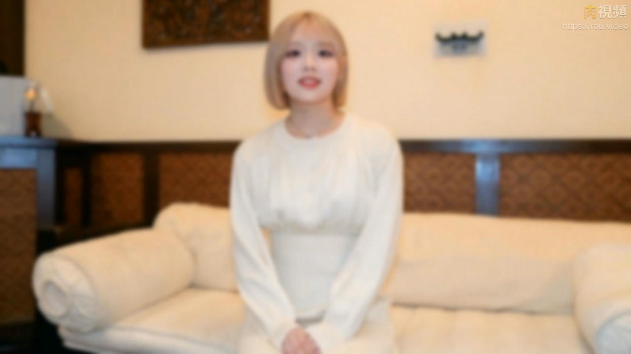 E杯膚白美女爆奶美尻中出兩連發 無碼