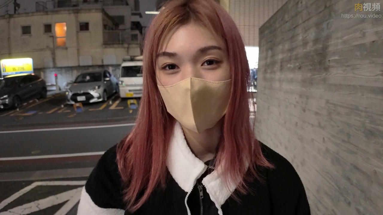 20歲的美容學校學生為了錢和雞巴聯絡我想被操 無碼