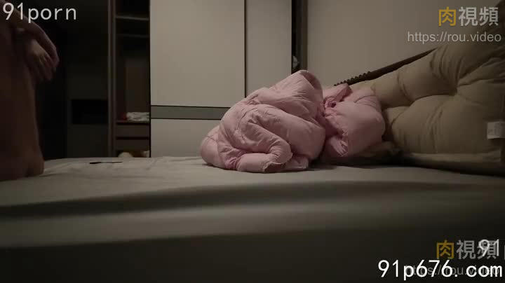 小母狗五一假期就千里送求草，還喊著快點插她