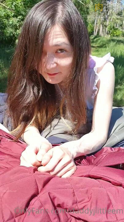 帶著我的小性奴到野外後入射滿滿小穴 littleem