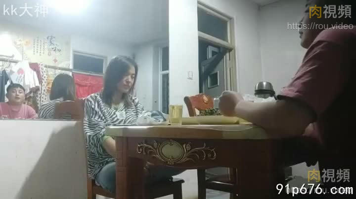 離婚少婦吐露生活不滿 一杯杯啤酒下肚 讓自己更奔放