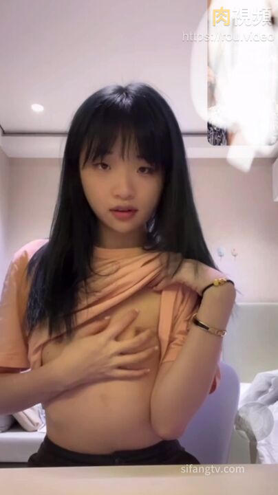 超清純嫩妹被邪惡大叔操的面容扭曲 中國