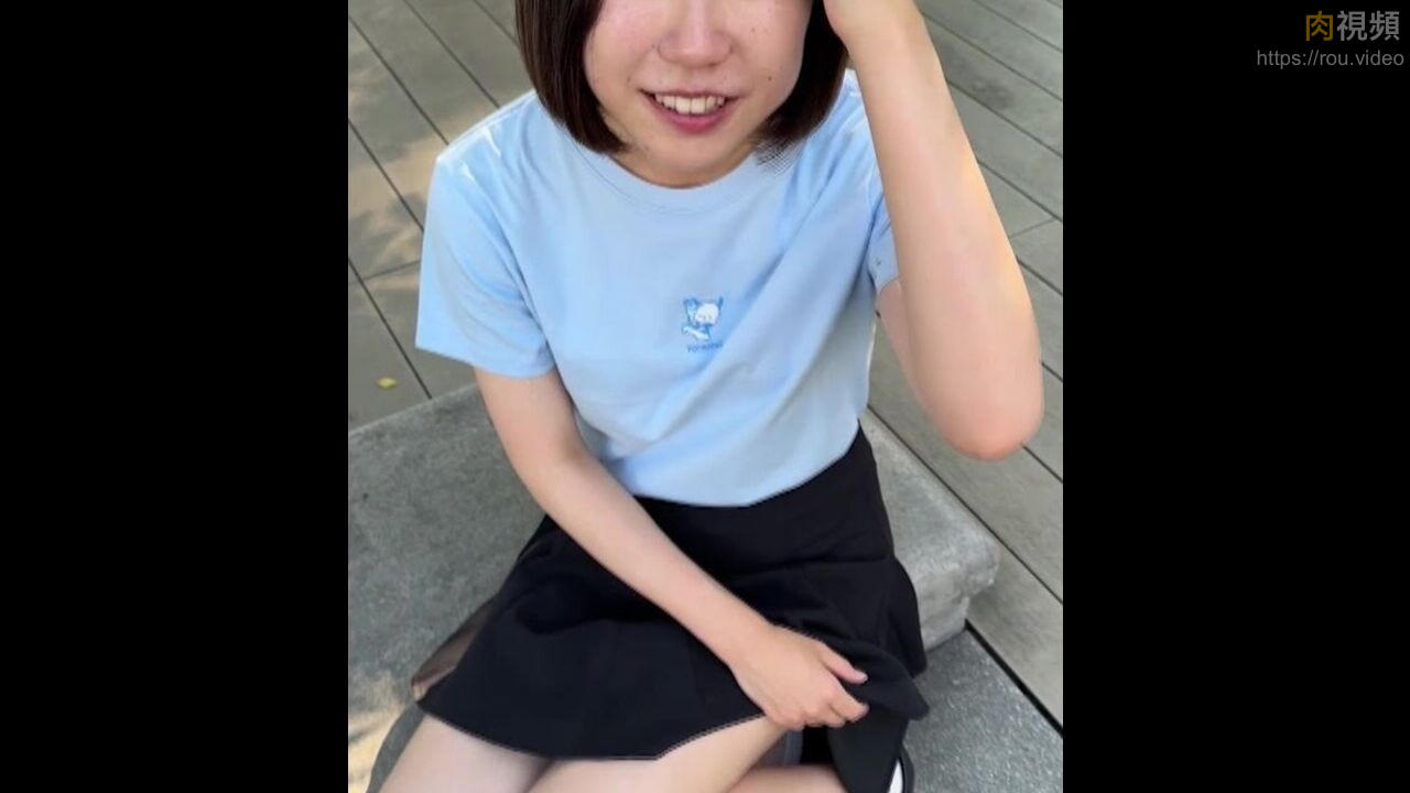 在當地非常有名的可愛短髮美少女 擁有緊緻小穴還會噴水 [Part3] 無碼