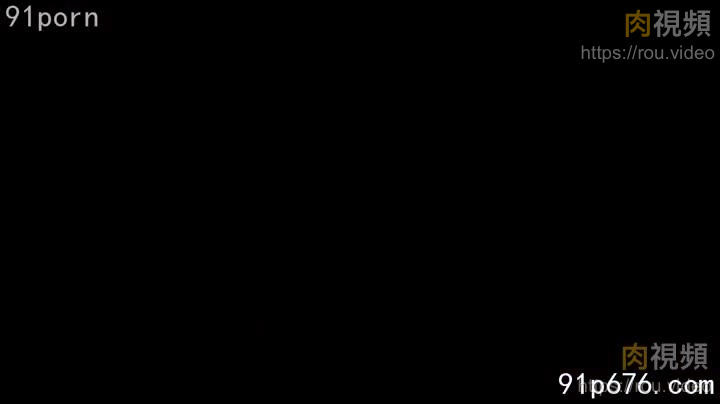 風騷肉感少婦❤️邀請攝影師拍情趣內衣寫真主動勾引啪啪