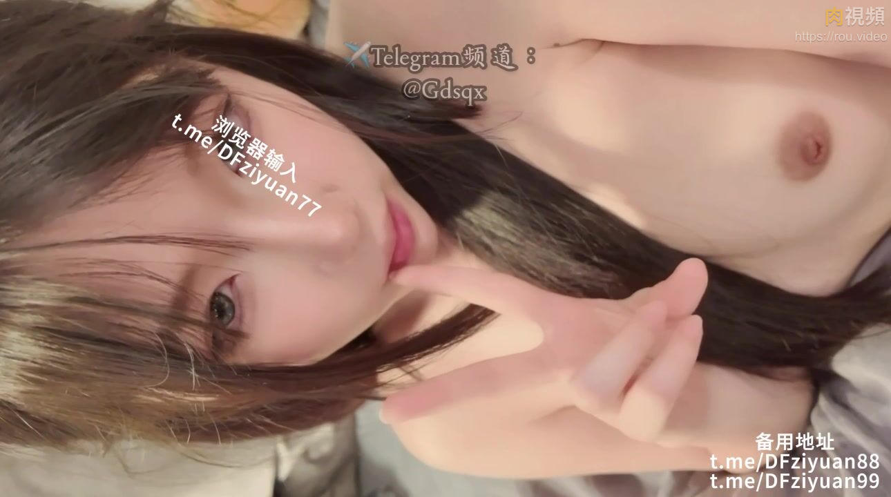 女神級美女被我弄得淫水四噴還讓我中出 專約蘿莉Look