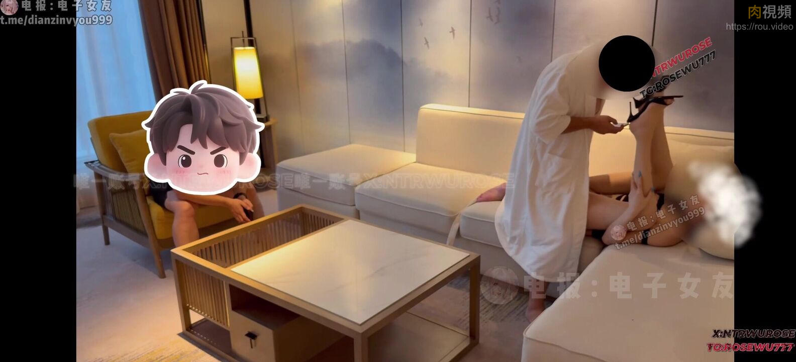 老公在一旁欣賞高跟美腿淫妻被單男無套內射 ROSEWU