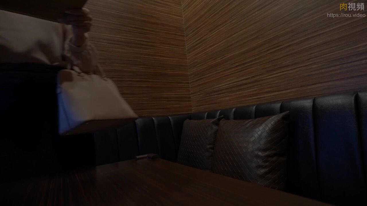 熱愛性愛的人妻和技術很好的老公做愛高潮潮吹 無碼