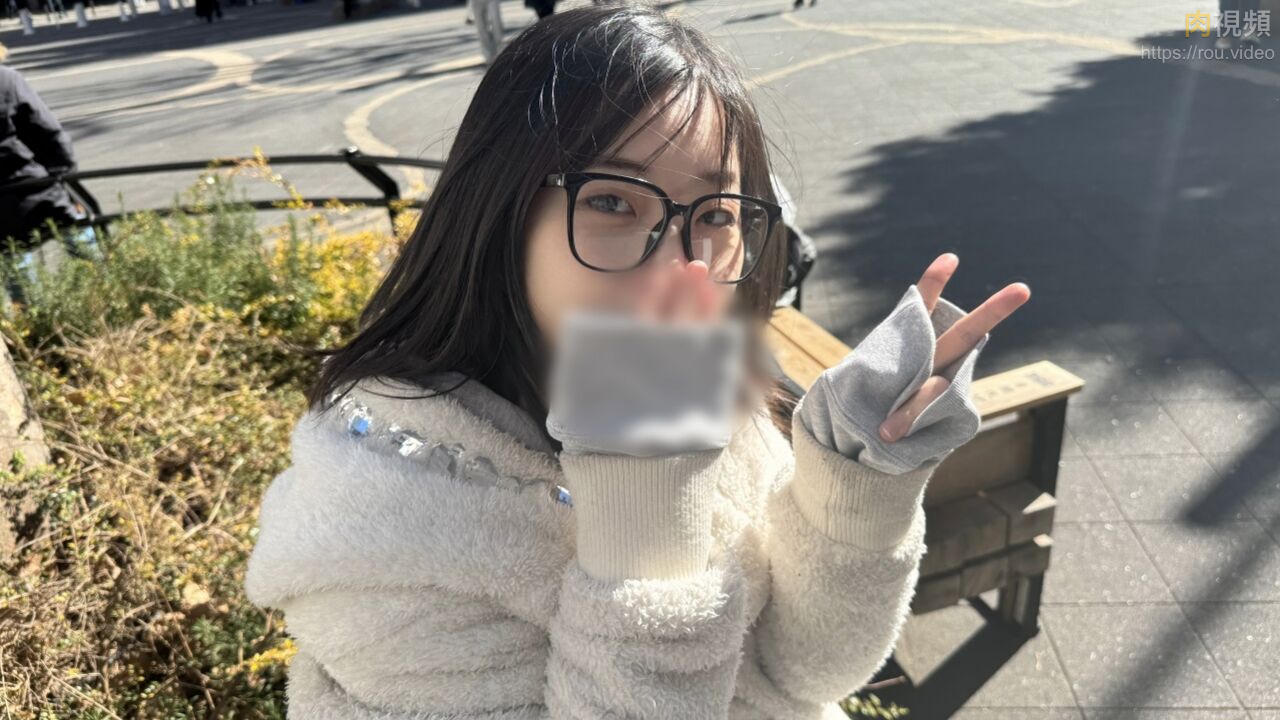 19歲的文學係清純少女因經濟拮据攝影工作 被暴力抽插高潮抽搐 [Part1] 