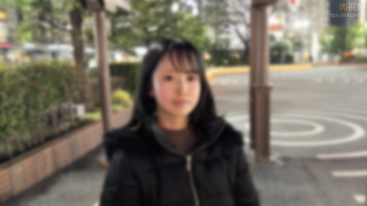 美艷動人的前寫真模特兒搖晃著美麗的D罩杯同時用力地撫摸著自己粉嫩的小穴 無碼