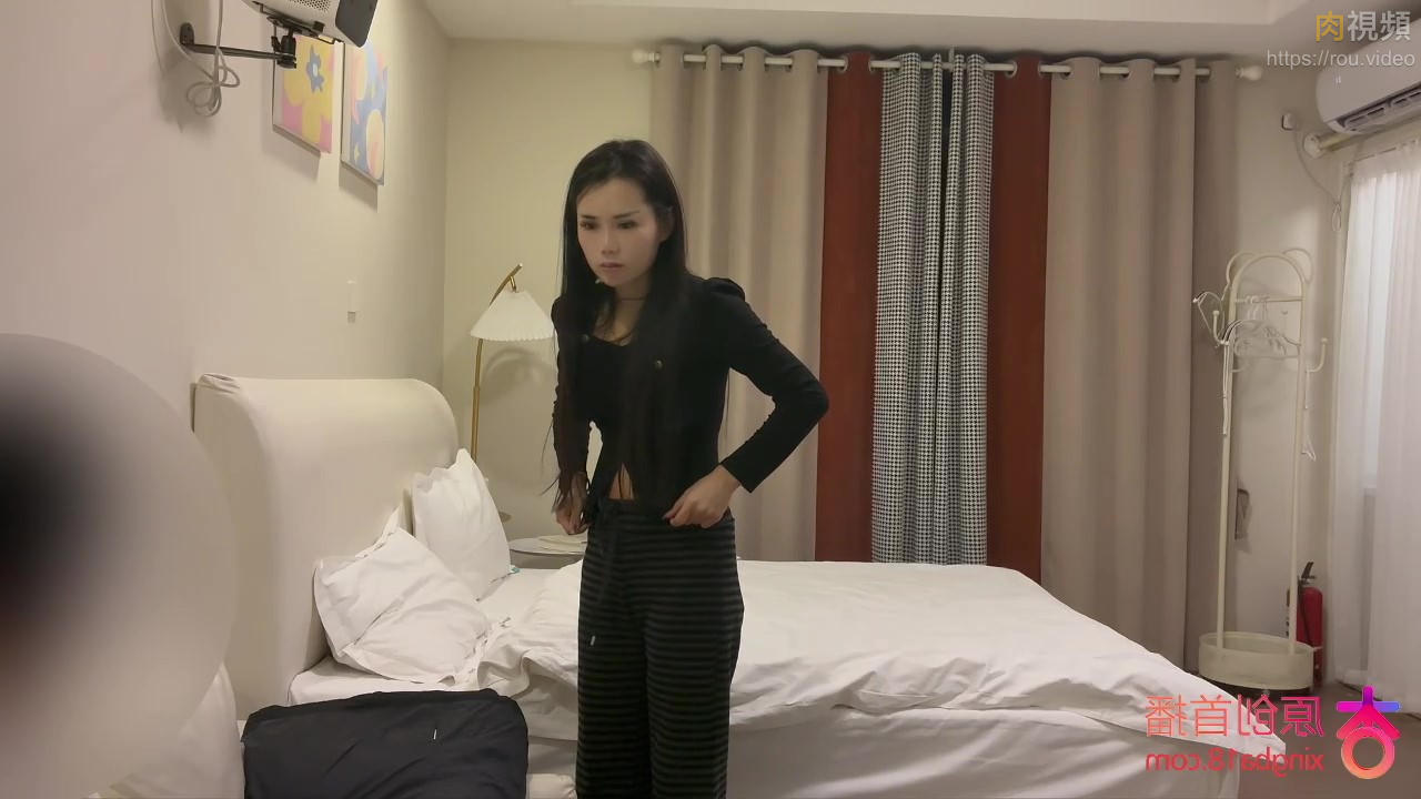 杏吧書生 - 一個05年還在上學的小護士 女孩非常飢渴生怕我把肉棒拔出來