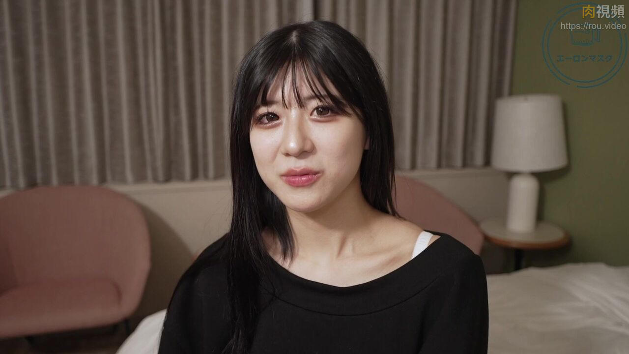 淘氣可愛女大生穿著紅色性感內衣真的很誘人 無碼